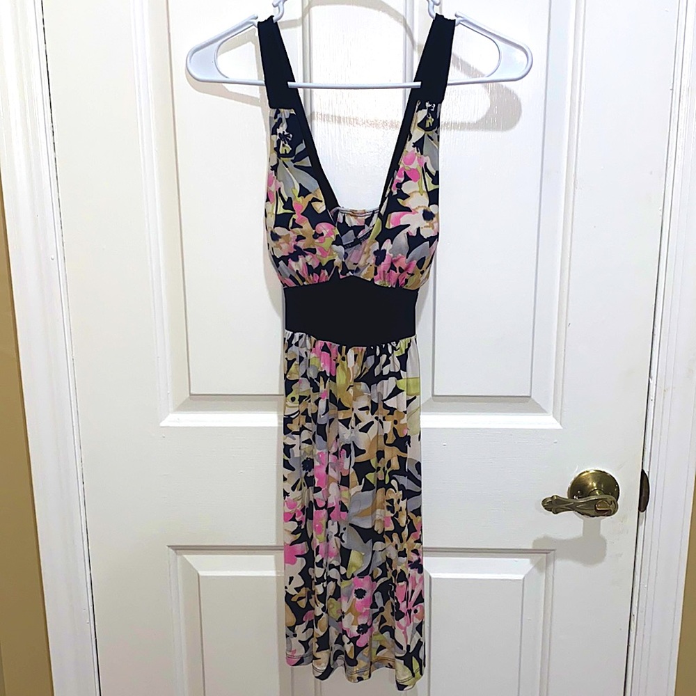 Pretty Floral Dress 🌸